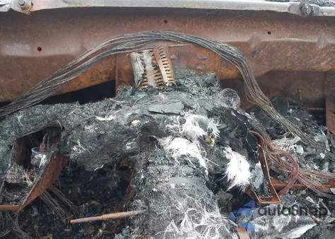 1998 Pontiac Firebird Trans Am из США, поврежденный, VIN 2G2FV22G5W2203964